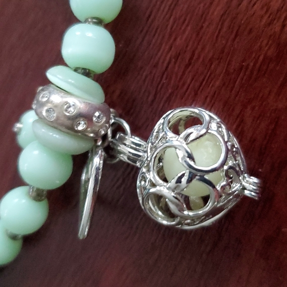 NWOT bracelet and earrings set - Picture 11 of 12